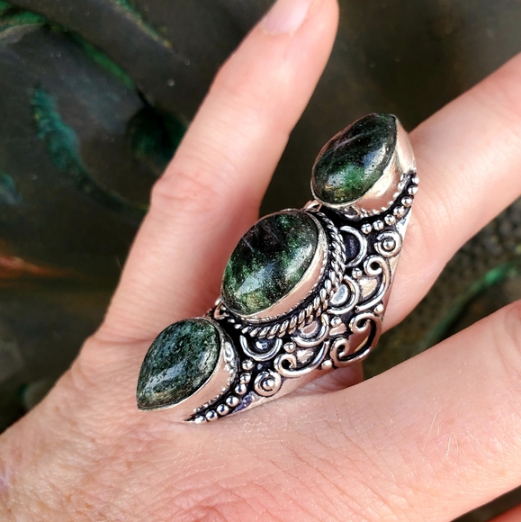 New Ruby in Zoisite 925 Silver Statement Ring. - Picture 3 of 15